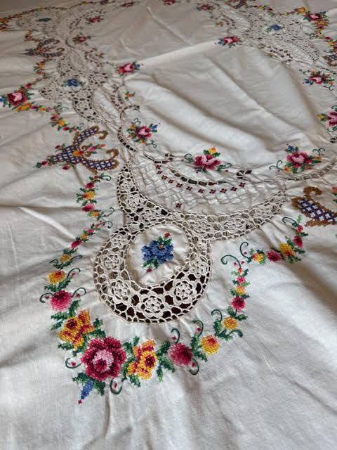 Hand-embroidered floral crochet-lace linen